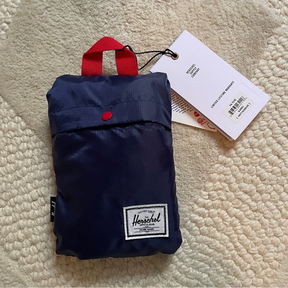 NWT Herschel Supply MLB packable tote - Picture 8 of 8